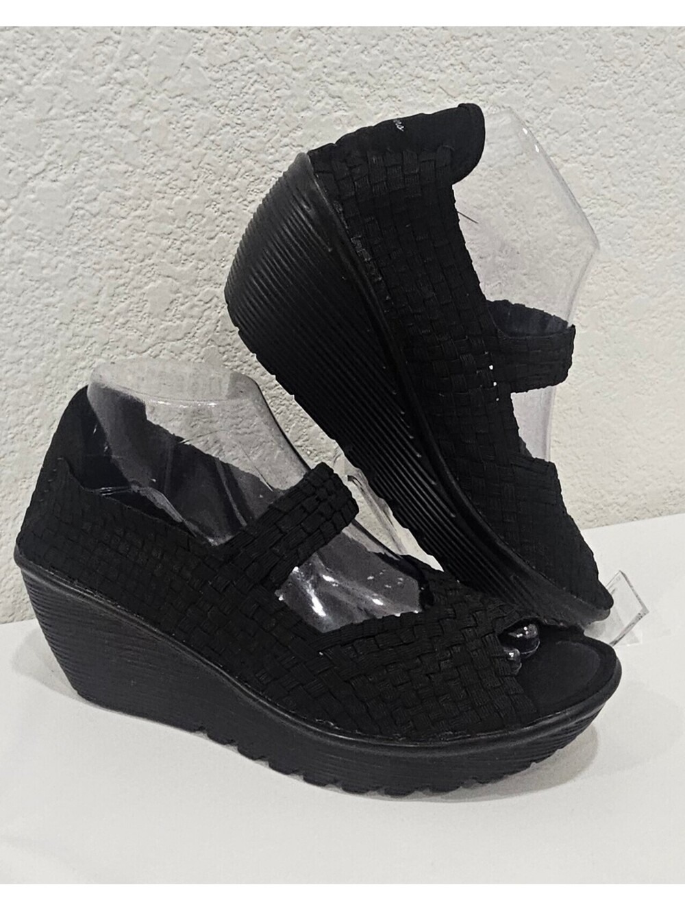 Skechers Women’s Size 9 Black Woven Memory Foam Peep Toe Wedge Sandals